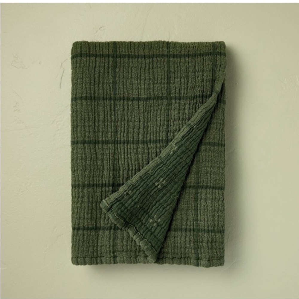 HEARTH & HAND NEW grid Matelasse throw blanket -dark green